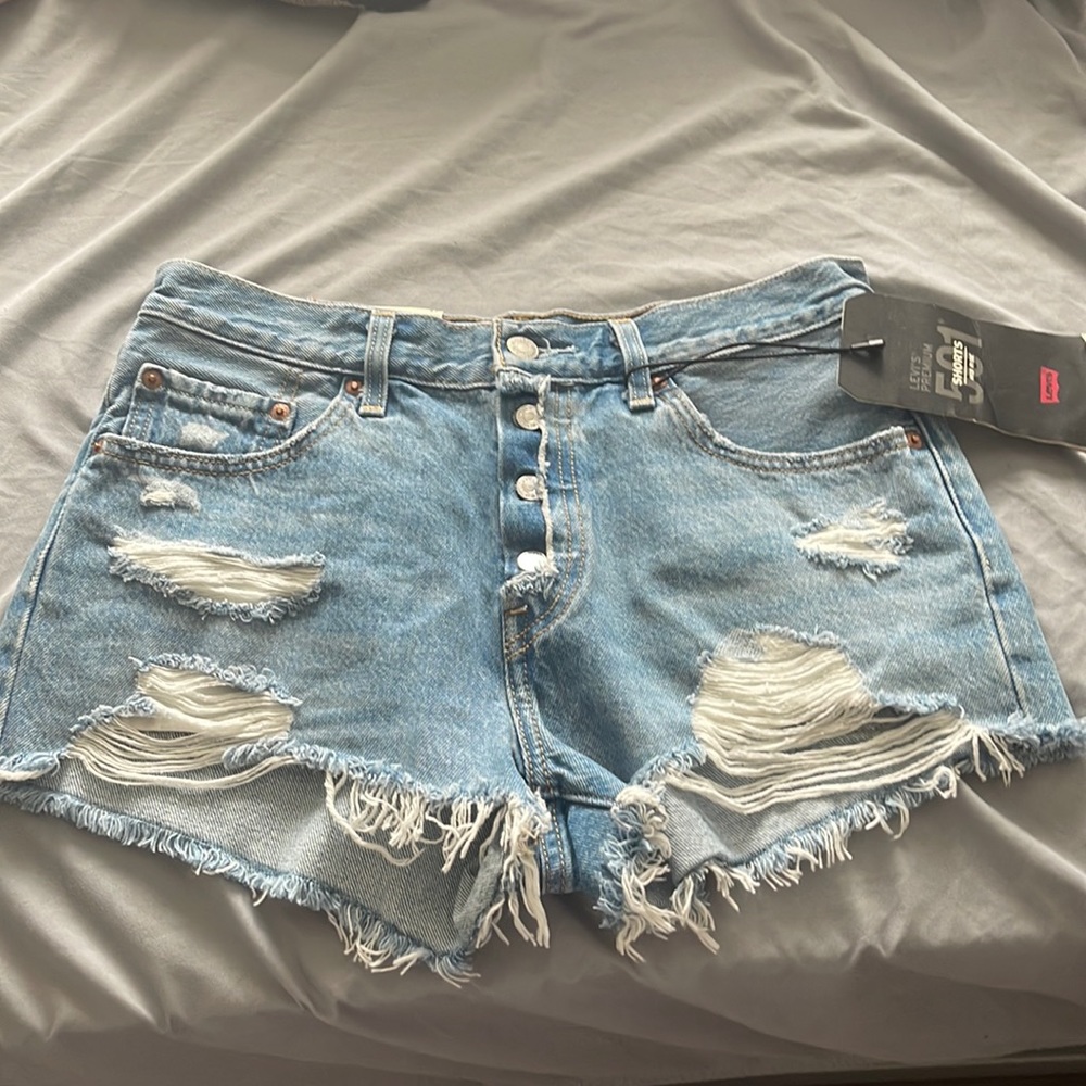NWT Levi 501 shorts